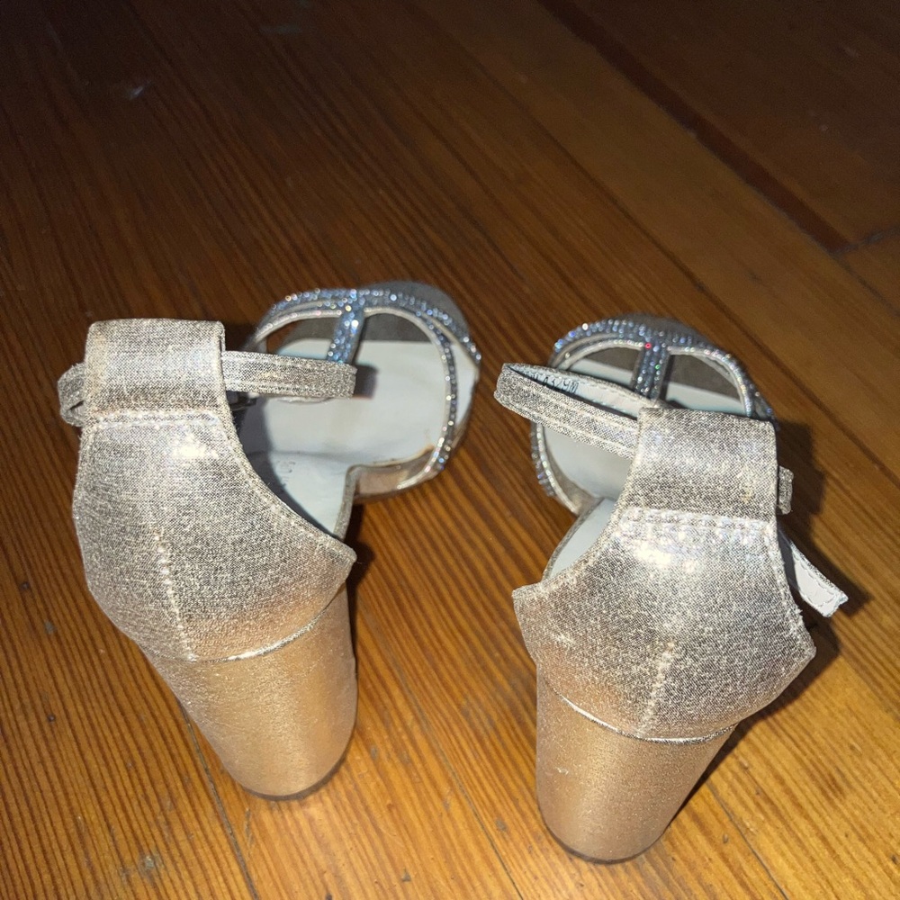 Touch Ups By Benjamin Walk Sandal Block Heels - Picture 5 of 9